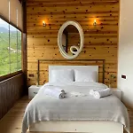 Aho 103 Dag Manzarali Bed & Breakfast