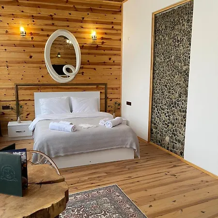 Aho 103 Dag Manzarali Bed & Breakfast